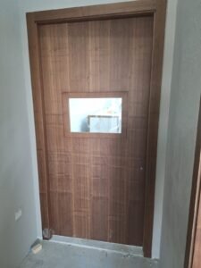 باب خشب قشره طبيعي